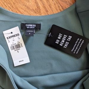 Express Body Contour Scoop Neck Bodysuit sz Small